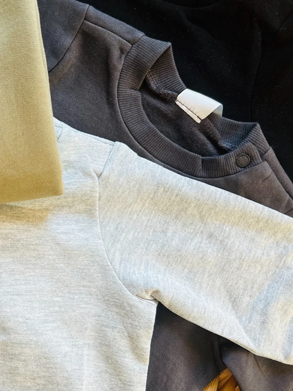 H&M Kids 3-Pack Crewneck Sweatshirts - Black, Charcoal, Light Gray 100% cotton